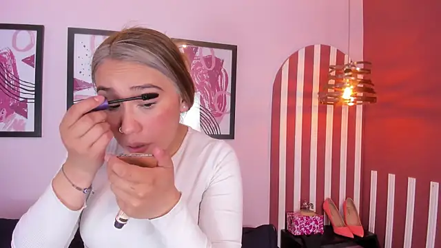 Snapshot of Lannajansen chatting on 10.14.25 Lannajansen online show from 10.14.25