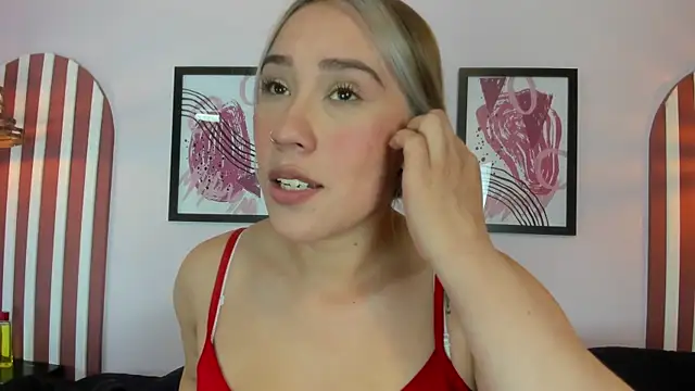 Snapshot of Lannajansen chatting on 10.15.25 Lannajansen online show from 10.15.25