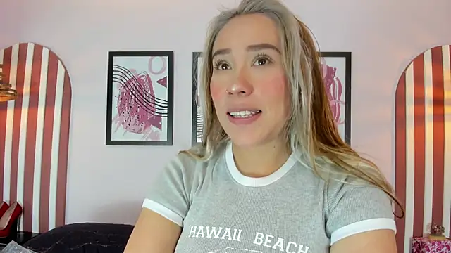 Snapshot of Lannajansen chatting on 10.18.25 Lannajansen online show from 10.18.25