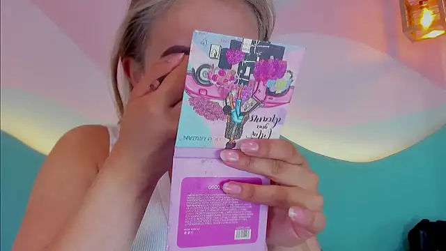 Snapshot of Lannajansen chatting on 10.29.25 Lannajansen online show from 10.29.25