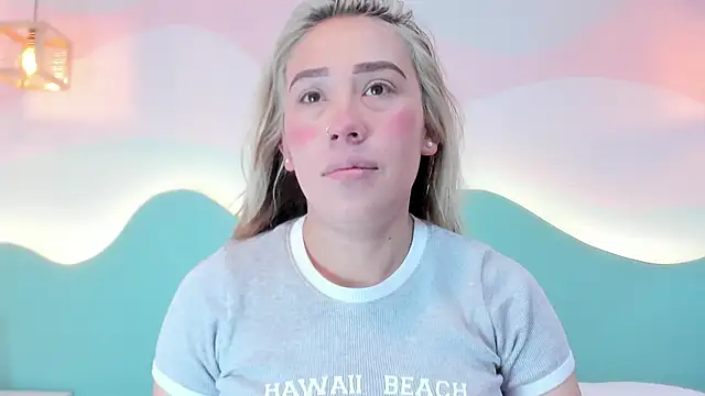 Snapshot of Lannajansen chatting on 11.08.25 Lannajansen online show from 11.08.25