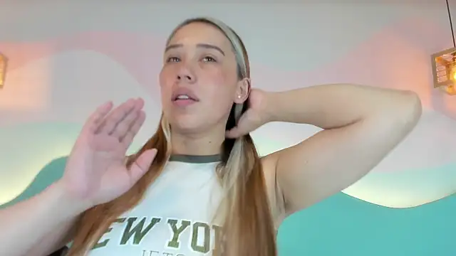 Snapshot of Lannajansen chatting on 11.10.25 Lannajansen online show from 11.10.25