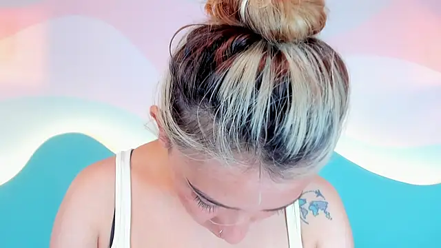 Snapshot of Lannajansen chatting on 12.02.25 Lannajansen online show from 12.02.25