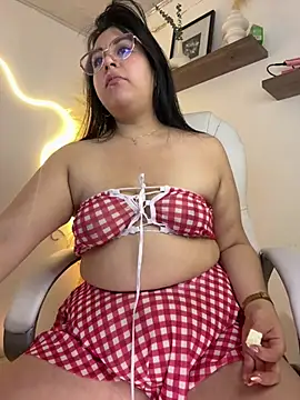 Snapshot of Sofi_BBW chatting on 06.26.26 Sofi BBW online show from 06.26.26