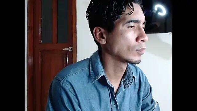 Snapshot of King_Liam chatting on 01.27.25 King Liam online show from 01.27.25