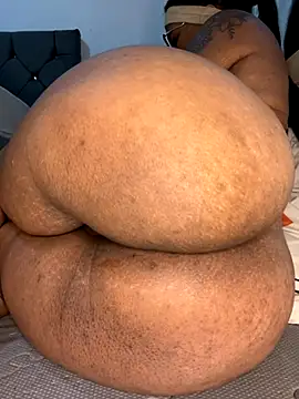 Snapshot of Charlotte_bronxxx chatting on 12.03.25 Charlotte bronxxx online show from 12.03.25