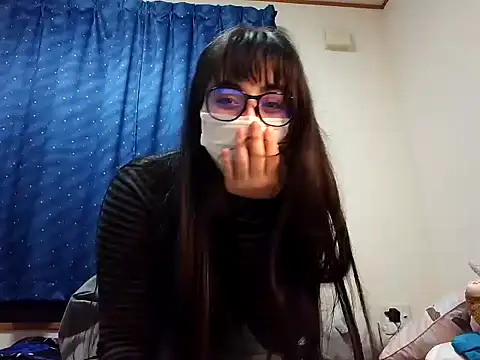 Snapshot of Sisi_cute chatting on 02.14.25 Sisi cute online show from 02.14.25