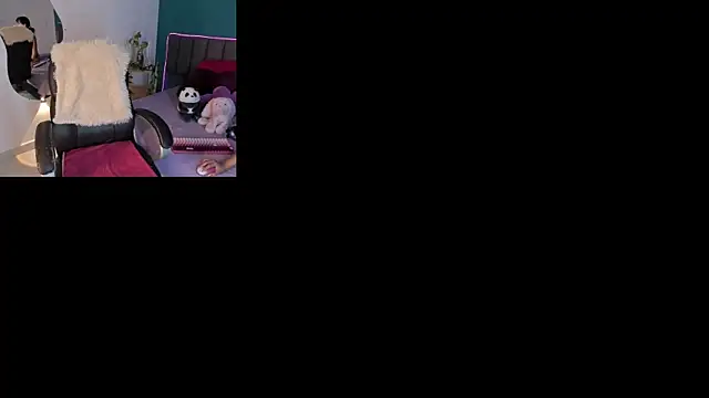 Snapshot of AriaMoonLight chatting on 10.18.25 AriaMoonLight online show from 10.18.25