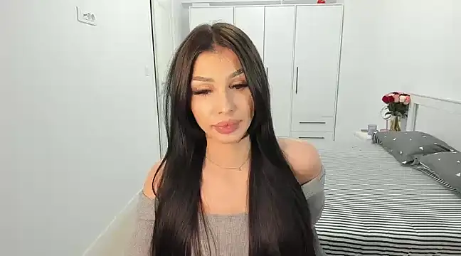 HelenShawn online show from 02.15.25