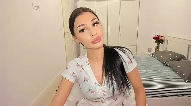 HelenShawn online show from 02.18.25