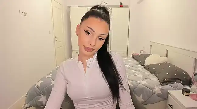 HelenShawn online show from 03.13.25