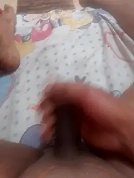 Snapshot of mhmia chatting on 12.16.25 mhmia online show from 12.16.25