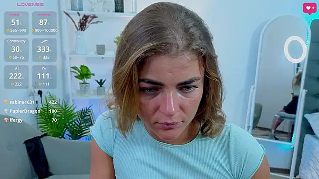 Snapshot of Donna_Sun chatting on 02.14.25 Donna Sun online show from 02.14.25