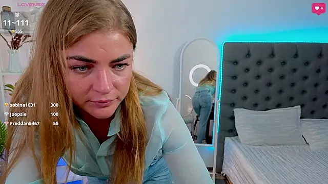 Snapshot of Donna_Sun chatting on 02.17.25 Donna Sun online show from 02.17.25