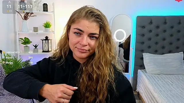 Snapshot of Donna_Sun chatting on 02.19.25 Donna Sun online show from 02.19.25