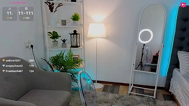 Snapshot of Donna_Sun chatting on 02.21.25 Donna Sun online show from 02.21.25