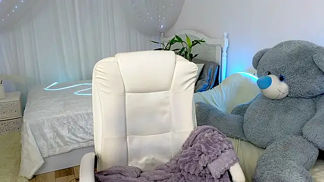 Snapshot of Donna_Sun chatting on 03.09.25 Donna Sun online show from 03.09.25