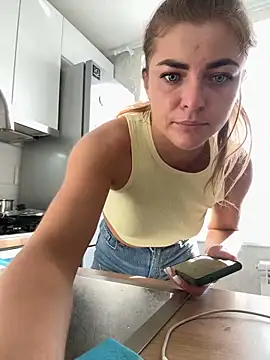 Snapshot of Donna_Sun chatting on 03.14.25 Donna Sun online show from 03.14.25