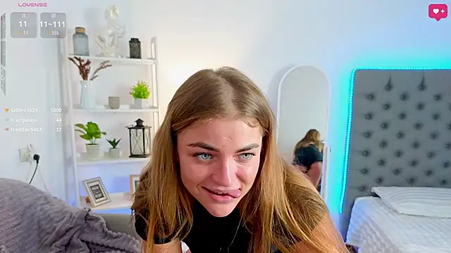 Snapshot of Donna_Sun chatting on 03.17.25 Donna Sun online show from 03.17.25