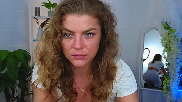 Snapshot of Donna_Sun chatting on 03.08.26 Donna Sun online show from 03.08.26