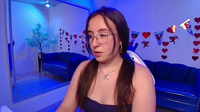 Lilyy evans online show from 02.16.25