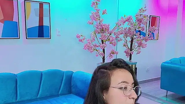 Lilyy evans online show from 03.08.25