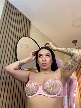 Victoria Collinns online show from 02.12.25