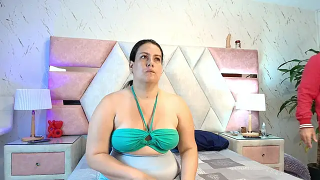 Snapshot of anastasia_marco chatting on 11.22.25 anastasia marco online show from 11.22.25