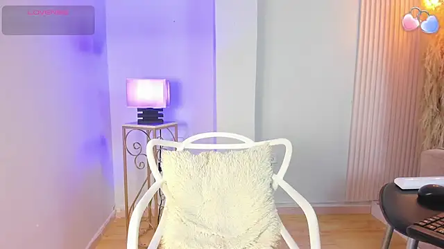 Snapshot of alana_rossetti chatting on 07.22.26 alana rossetti online show from 07.22.26