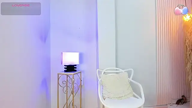 Snapshot of alana_rossetti chatting on 07.25.26 alana rossetti online show from 07.25.26