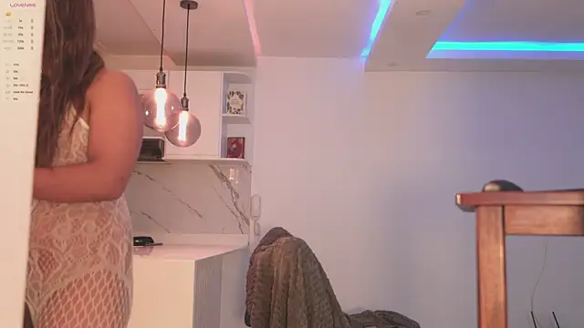 cinnamon crisss online show from 06.12.26