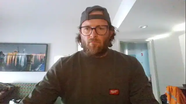 Snapshot of rrunner7718 chatting on 03.18.25 rrunner7718 online show from 03.18.25