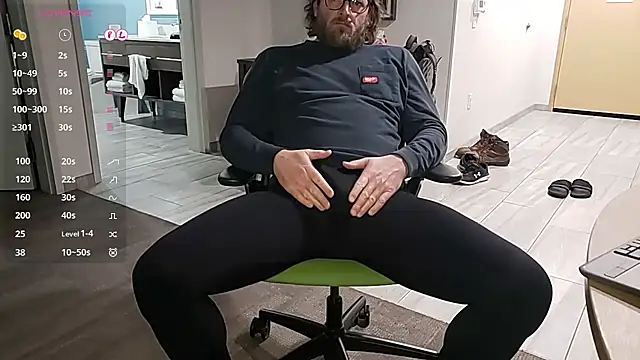 Snapshot of rrunner7718 chatting on 03.20.25 rrunner7718 online show from 03.20.25