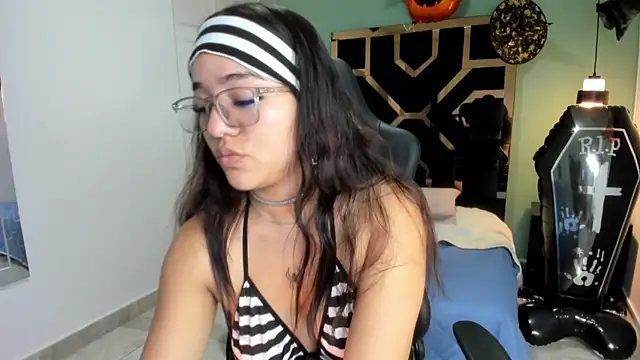 Billie Jhonson  online show from 10.15.25