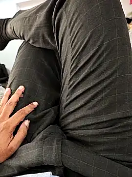 Snapshot of Younme6-9 chatting on 09.19.25 Younme6-9 online show from 09.19.25