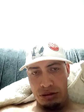 ojitos22 online show from 11.12.25