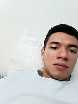 Snapshot of andresiito203 chatting on 10.29.25 andresiito203 online show from 10.29.25