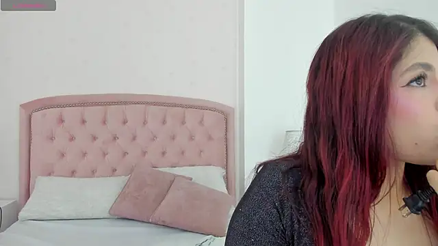 Kendall  Fox online show from 11.27.25