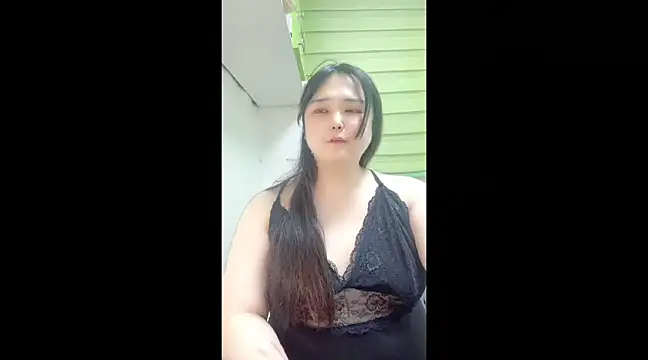 Snapshot of whhbbny chatting on 01.23.25 whhbbny online show from 01.23.25