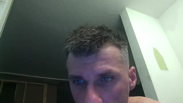 Snapshot of sexyhotstud12 chatting on 01.25.25 sexyhotstud12 online show from 01.25.25