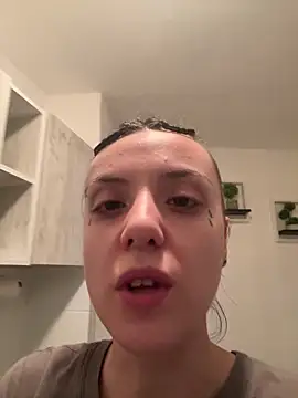 Snapshot of bunnythetailor chatting on 01.28.25 bunnythetailor online show from 01.28.25