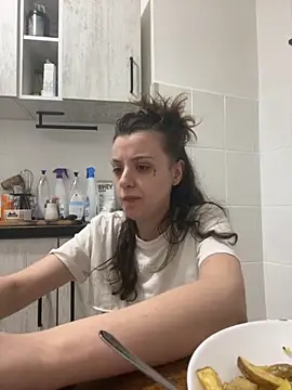 bunnythetailor online show from 11.18.25