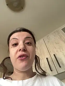 Snapshot of bunnythetailor chatting on 03.14.26 bunnythetailor online show from 03.14.26