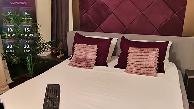 AylaPearl online show from 02.06.25