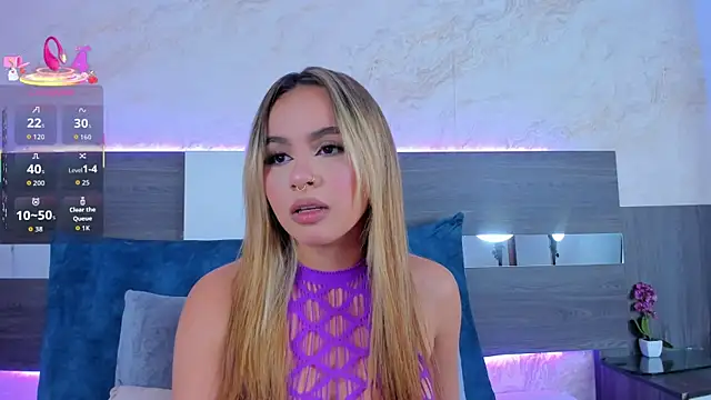 Snapshot of rachel_kole chatting on 09.10.25 rachel kole online show from 09.10.25