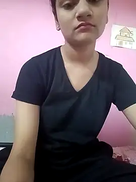 Snapshot of Tanu-00 chatting on 12.23.25 Tanu-00 online show from 12.23.25