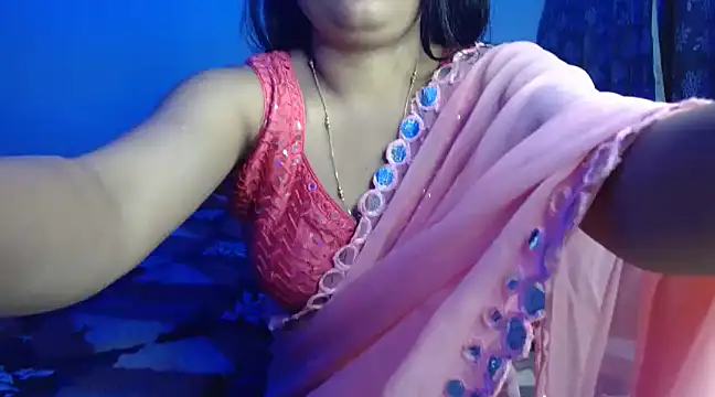 Snapshot of Fab_Suhani chatting on 02.14.25 Fab Suhani online show from 02.14.25