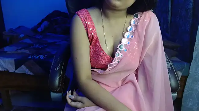 Snapshot of Fab_Suhani chatting on 02.14.25 Fab Suhani online show from 02.14.25