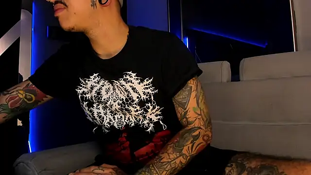 Snapshot of kaletattoo chatting on 05.18.26 kaletattoo online show from 05.18.26