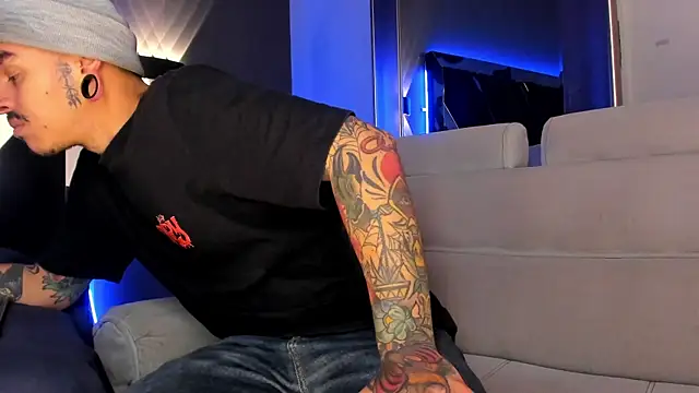 Snapshot of kaletattoo chatting on 06.05.26 kaletattoo online show from 06.05.26